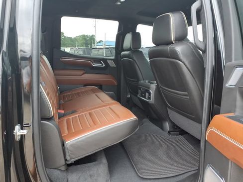 Used 2024 GMC Sierra 1500 Denali Ultimate AWD/4WD image 14
