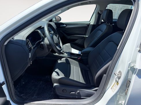 Certified 2023 Volkswagen Jetta SE FWD image 10