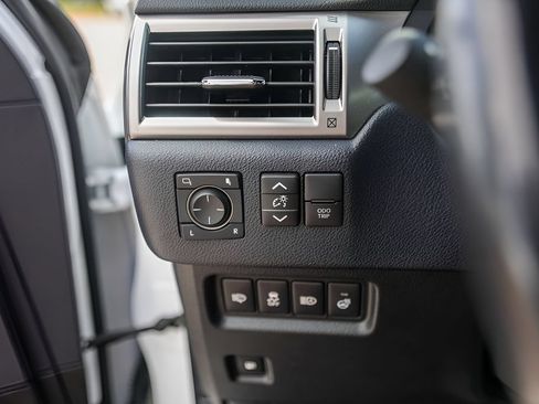 Used 2023 Lexus GX 460 Premium w/ Premium Plus Package AWD/4WD image 15
