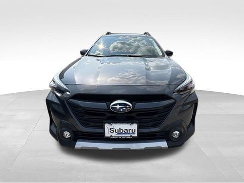 Used 2023 Subaru Outback Limited XT AWD/4WD image 2