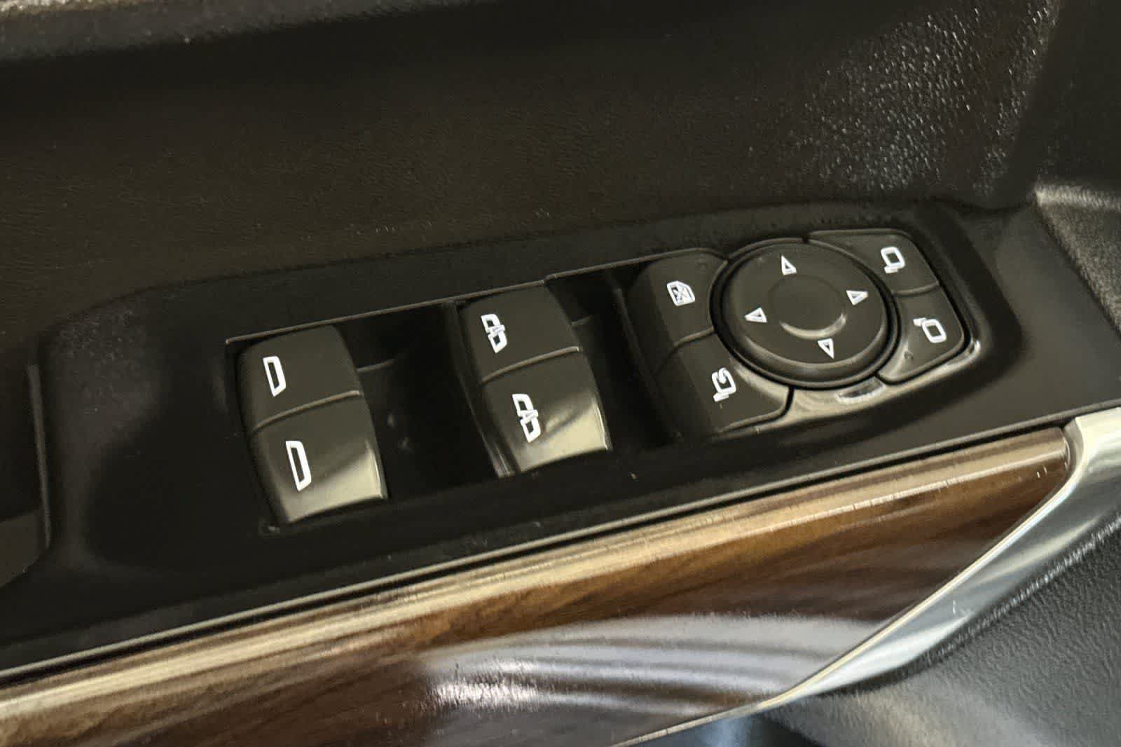 Used 2019 GMC Sierra 1500 SLT w/ Driver Alert Package I AWD/4WD image 14