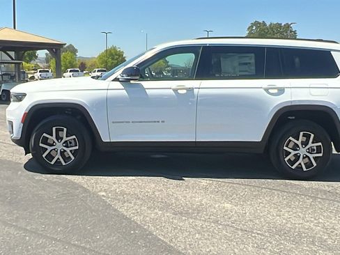New 2025 Jeep Grand Cherokee L Limited w/ Luxury Tech Group II image 6