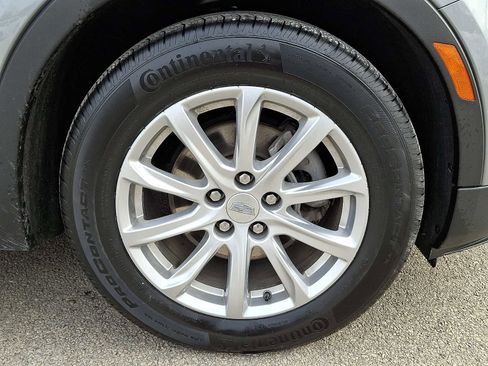 Certified 2023 Cadillac XT4 Luxury w/ Cold Weather Package image 10