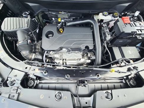 New 2027 Chevrolet Equinox RS w/ Convenience Package III FWD image 18