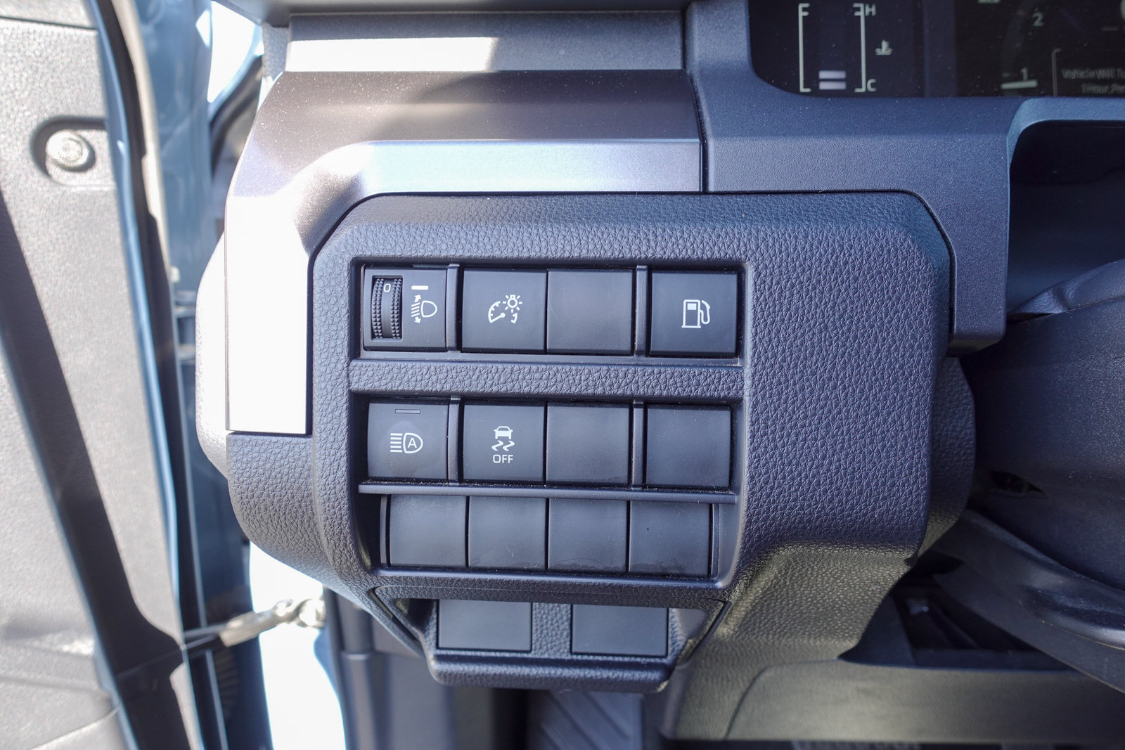 Used 2025 Toyota 4Runner SR5 AWD/4WD image 16