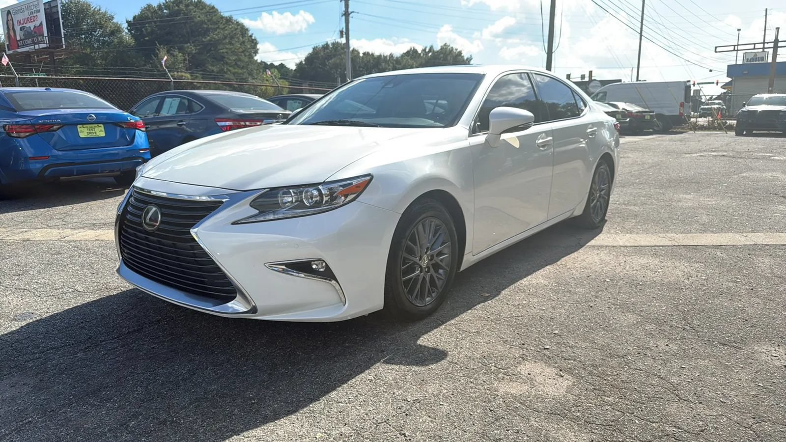 Used 2018 Lexus ES 350 w/ Navigation System Package FWD image 3