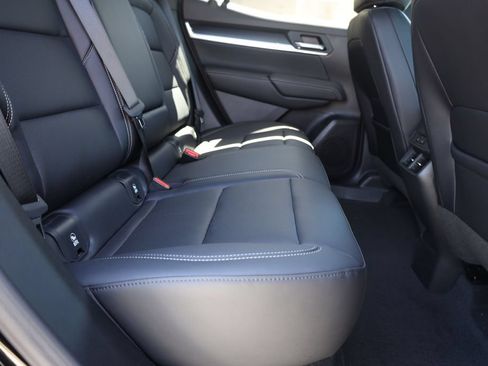 New 2027 GMC Terrain Elevation w/ Elevation Premium Package AWD/4WD image 17