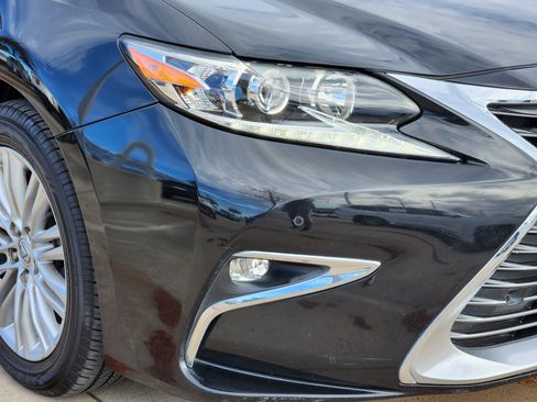 Used 2017 Lexus ES 350 Premium w/ Premium Package image 6