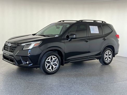 Used 2024 Subaru Forester Premium AWD/4WD image 9