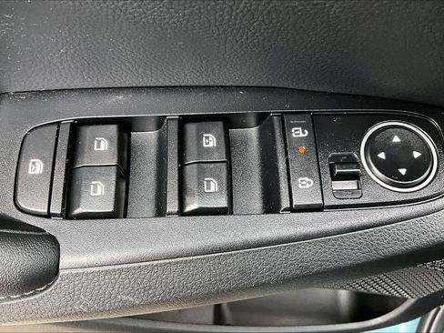 Used 2024 Kia Seltos EX image 32