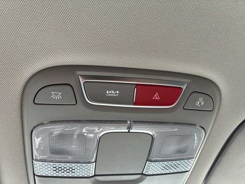 Used 2024 Kia Telluride S AWD/4WD image 33
