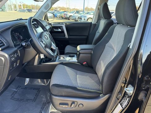 Used 2020 Toyota 4Runner SR5 image 10