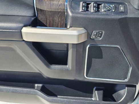 Used 2021 Ford F250 Lariat w/ Lariat Value Package AWD/4WD image 26