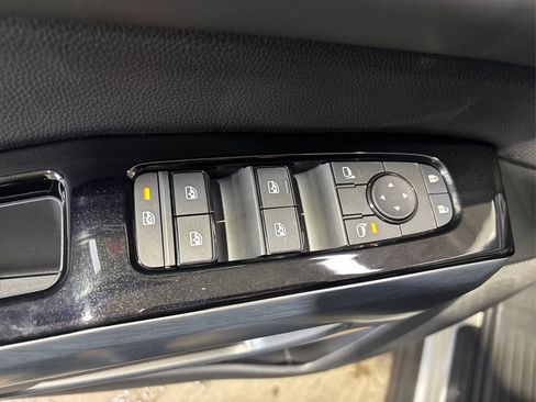 New 2025 Nissan Pathfinder SL image 37