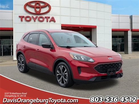 Used 2021 Ford Escape SE w/ SE Sport Appearance Package image 1