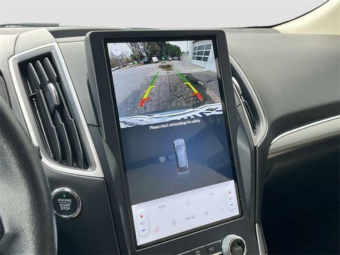 Used 2022 Ford Edge SEL image 14