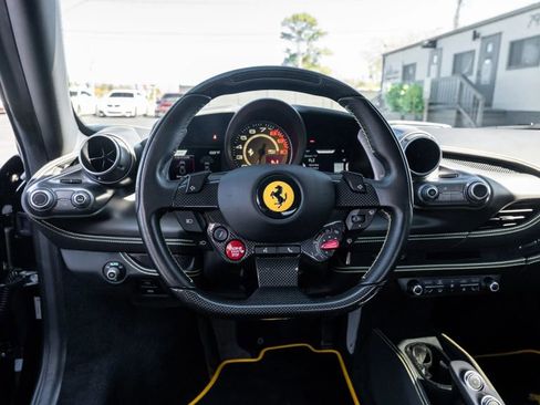 Used 2020 Ferrari F8 Tributo image 15