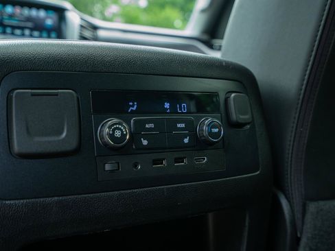 Used 2019 GMC Yukon XL SLT AWD/4WD image 22