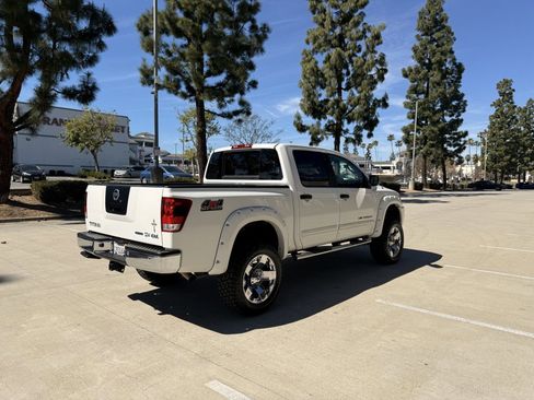 Used 2011 Nissan Titan SV w/ SV Value Truck Pkg image 7