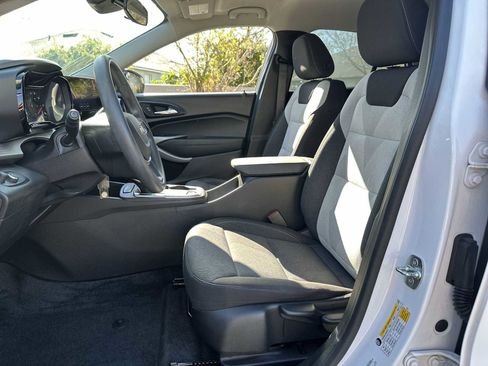 Used 2024 Chevrolet Trax LS image 2