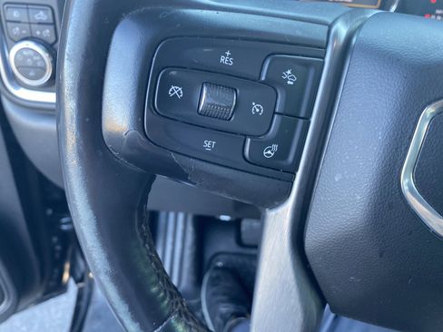 Used 2022 GMC Sierra 3500 Denali w/ Denali Black Diamond Edition image 11