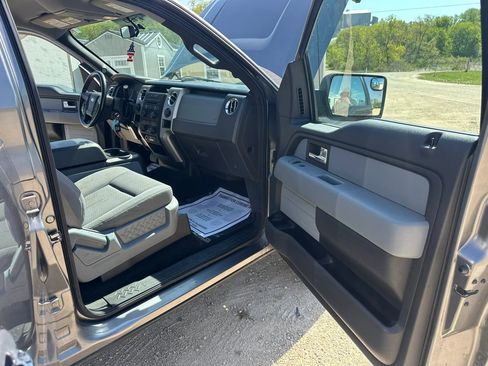 Used 2012 Ford F150 XLT w/ XLT Chrome Pkg AWD/4WD image 13