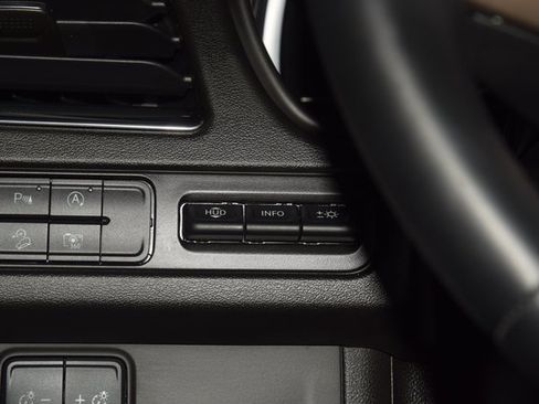 Used 2023 Chevrolet Tahoe High Country image 36