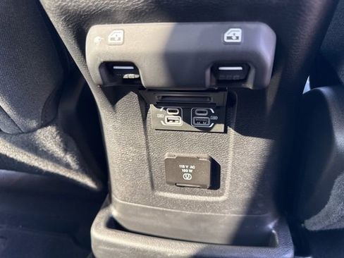 Used 2025 Jeep Wrangler Unlimited Sahara w/ Safety Group AWD/4WD image 28