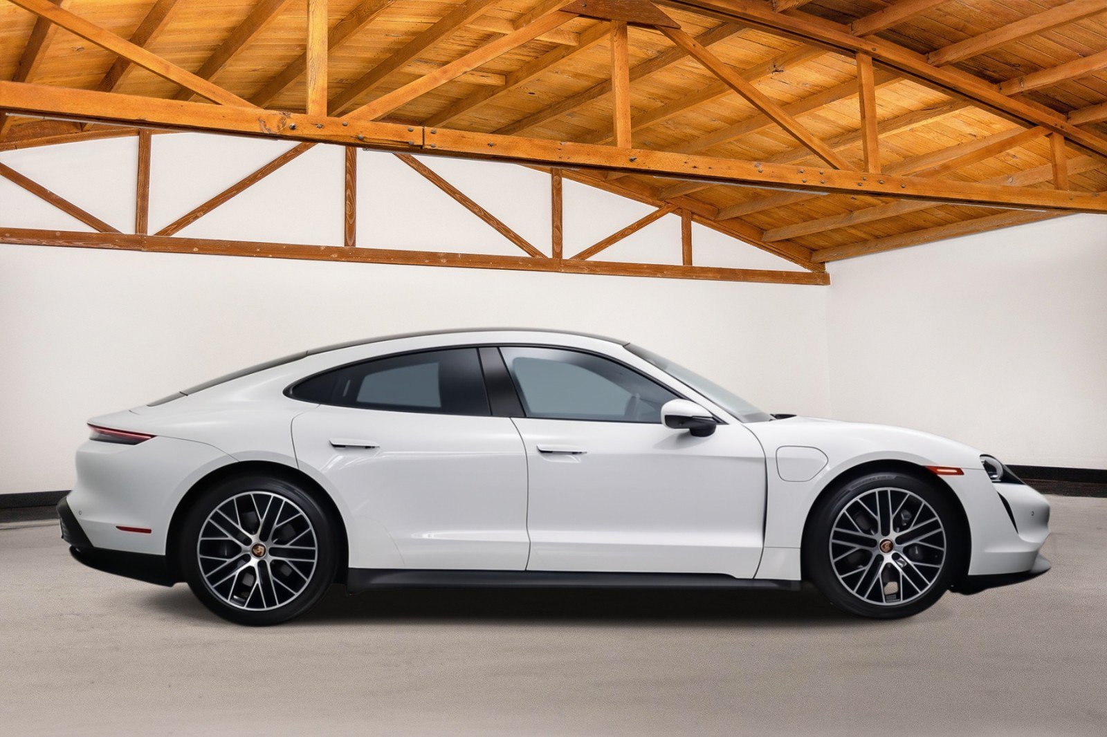 Used 2022 Porsche Taycan RWD image 6