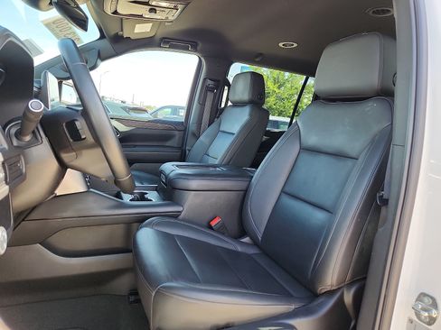 Used 2024 Chevrolet Suburban LT AWD/4WD image 13