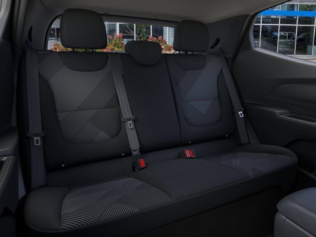 New 2027 Chevrolet Bolt LT w/ Comfort Package FWD image 17
