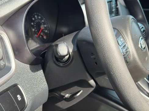 Used 2017 Kia Sorento LX image 26