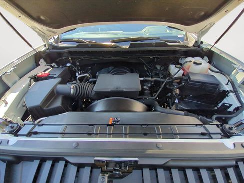 Used 2025 Chevrolet Silverado 2500 LT w/ Convenience Package AWD/4WD image 8