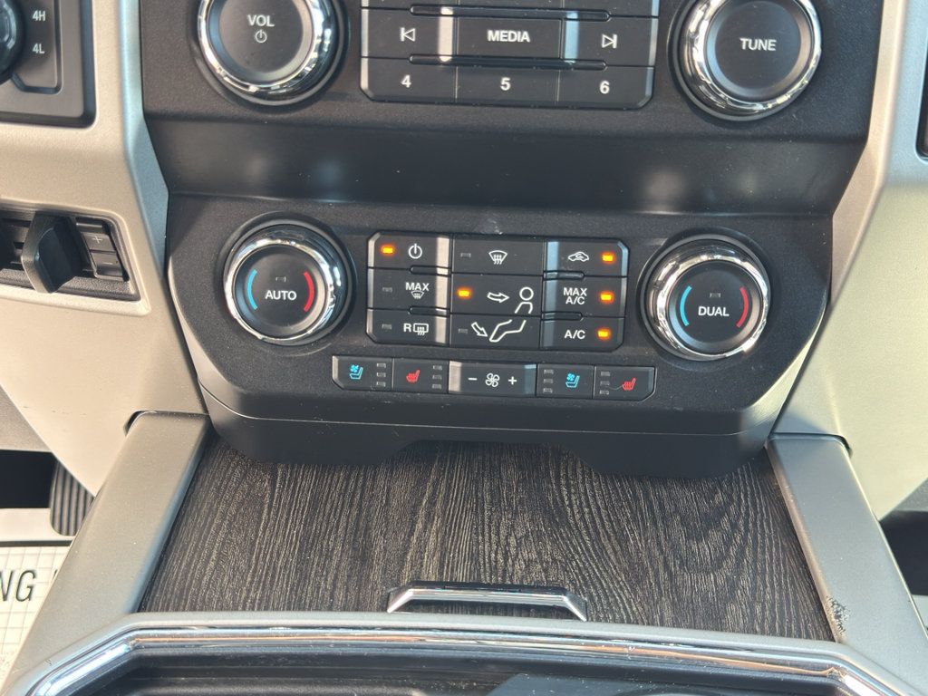 Used 2020 Ford F250 Lariat w/ Lariat Value Package AWD/4WD image 24