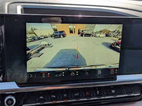 Used 2024 GMC Sierra 1500 SLT w/ SLT Premium Plus Package image 32