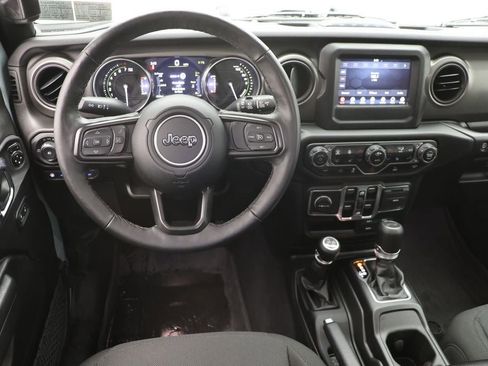 Used 2023 Jeep Wrangler Unlimited w/ Cold Weather Group image 14