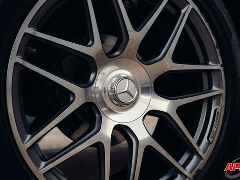 Used 2013 Mercedes-Benz G 550 image 3