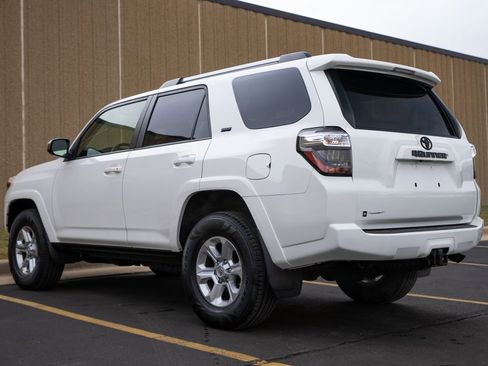 Used 2021 Toyota 4Runner SR5 image 5