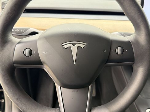 Used 2024 Tesla Model Y Long Range AWD/4WD image 14