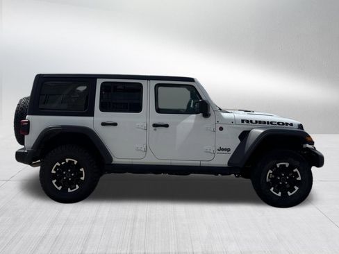 Used 2025 Jeep Wrangler Unlimited Rubicon AWD/4WD image 8