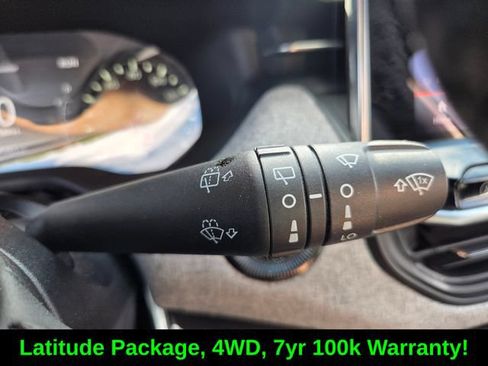 Used 2024 Jeep Compass Latitude AWD/4WD image 29