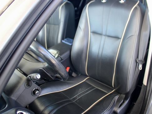 Used 2019 Jaguar XJ Supercharged image 15