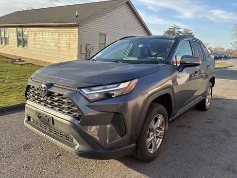 Used 2025 Toyota RAV4 XLE w/ Convenience Package image 8
