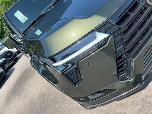 Used 2025 Lexus GX 550 w/ Accessory Package (Z1) AWD/4WD image 37
