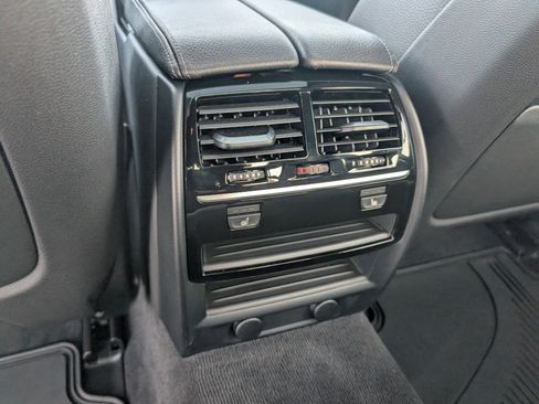 Used 2018 BMW 530i xDrive image 27