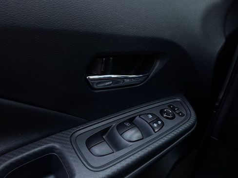 Used 2025 Nissan Versa SV FWD image 20