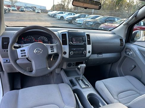Used 2018 Nissan Frontier S image 10