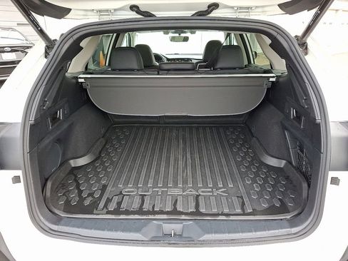 Used 2020 Subaru Outback Limited image 31