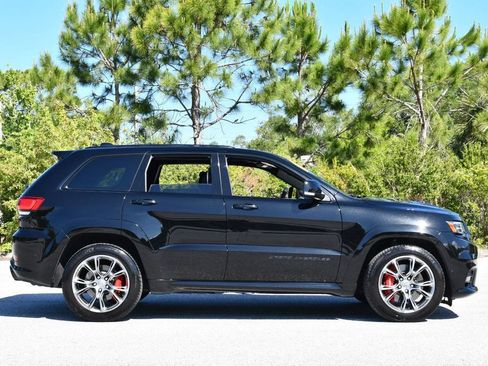 Used 2018 Jeep Grand Cherokee SRT AWD/4WD image 32