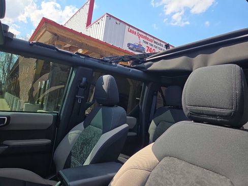 Used 2022 Ford Bronco Wildtrak AWD/4WD image 15